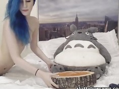 Hot Nerdy girl masturbating on cam