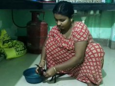 Desi indian hot wife deluwara khatun cooking and fucking in hd